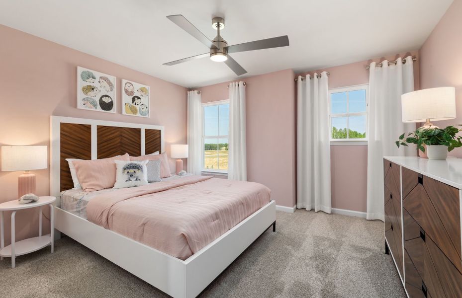 Representative furnished interior of a home built from the Hampton by Pulte Homes in Wimberly, Angier (Image 15).