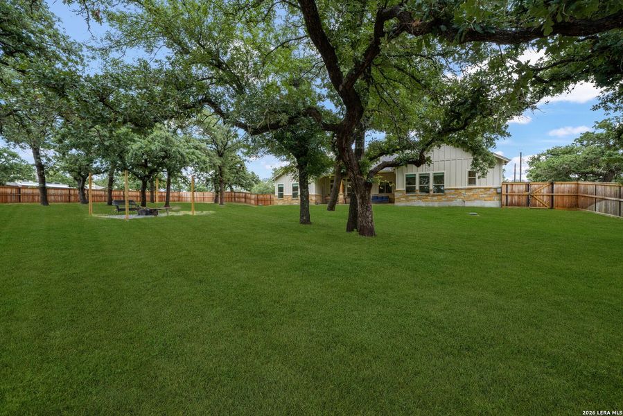 Natural landscape and outdoor views near in La Vernia (Image 34). Natural landscape and outdoor views near in La Vernia (Image 34).
