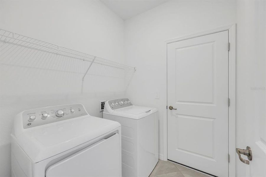 Image 24 of a home in Hampton Lakes at River Hall.