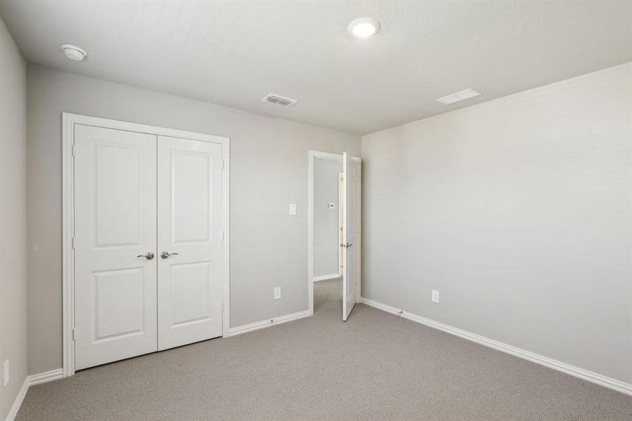 Spacious, unfurnished interior of a new home in Simpson Crossing - Spring Series, McKinney (Image 17).