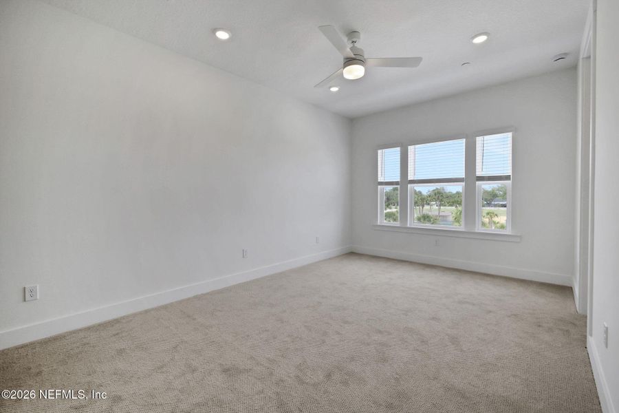 Spacious, unfurnished interior of a new home in , Jacksonville Beach (Image 19).