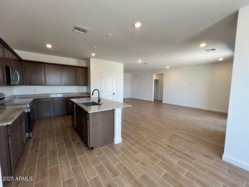 BR45 lot 207 Kitchen 2