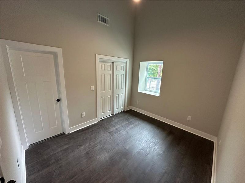 Spacious, unfurnished interior of a new home in , Atlanta (Image 24).