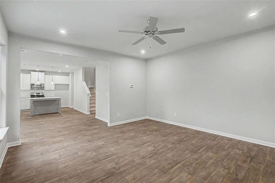Spacious, unfurnished interior of a new home in The Reserve at Chapel Hill Phase II, Douglasville (Image 27).
