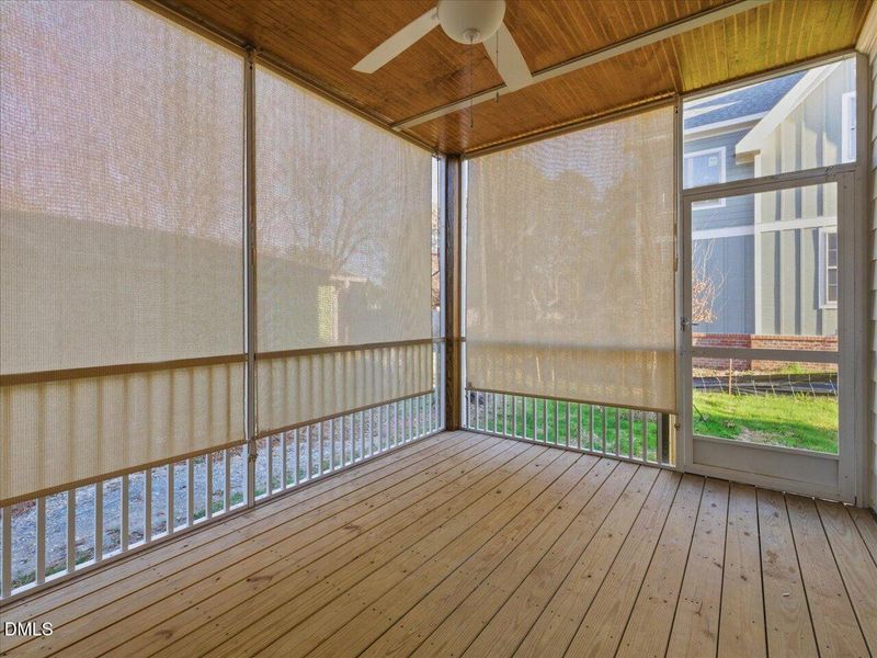 32-Screened Porch