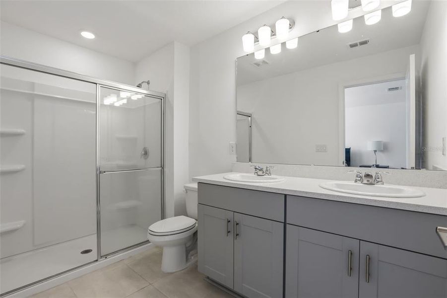 Furnished interior view inside a new home in , Davenport (Image 19).
