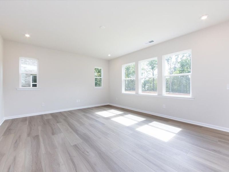 Spacious, unfurnished interior of a new home in Alton Creek, Mint Hill (Image 19).