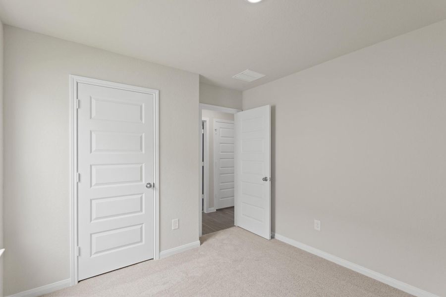 Image 5 of a home in Wayside Village. Image 5 of a home in Wayside Village.