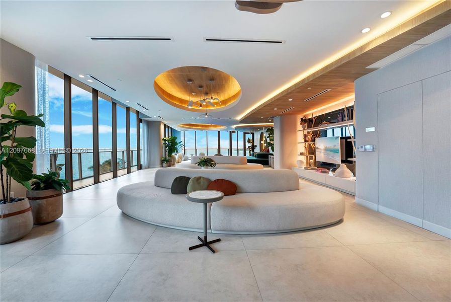 Community amenities in , Miami (Image 30).