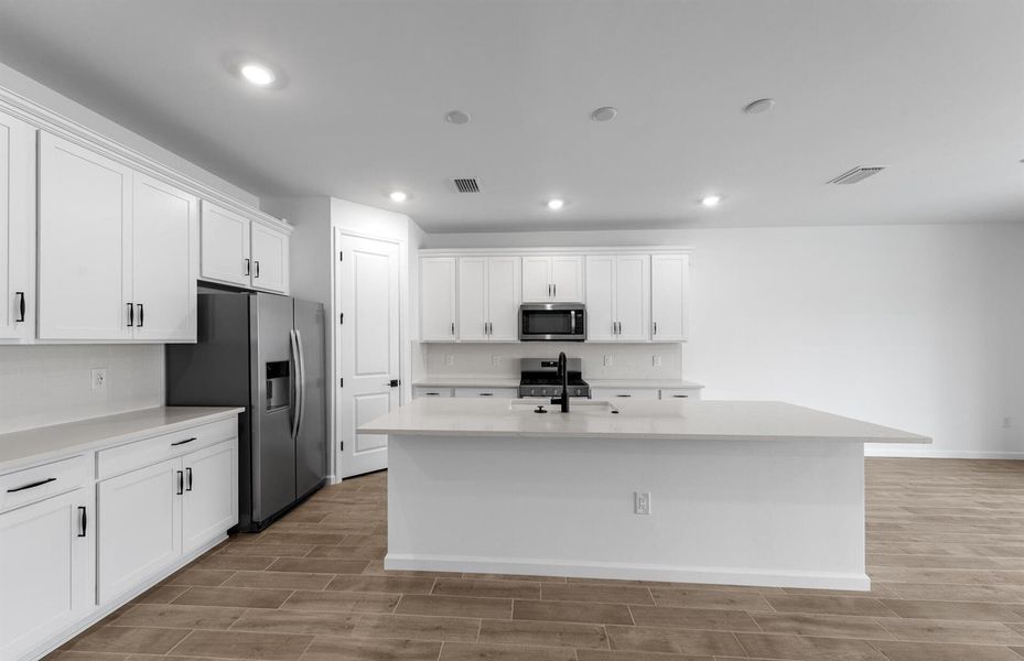 SWFL_DV_TER_47000_Whitestone_Kitchen 2