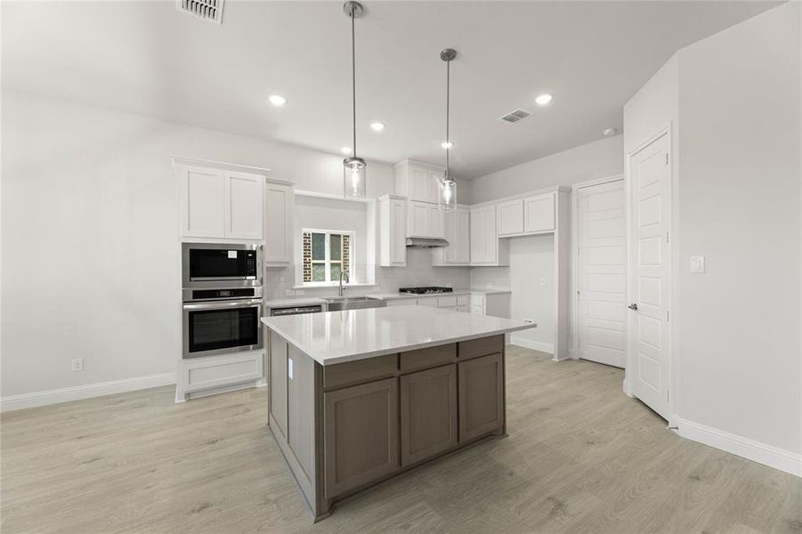 1017 Moss Grove-Kitchen-2 1017 Moss Grove-Kitchen-2