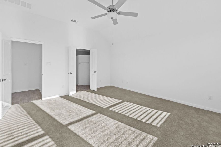 Spacious, unfurnished interior of a new home in Gatehouse: Brookstone II Collection, New Braunfels (Image 19). Spacious, unfurnished interior of a new home in Gatehouse: Brookstone II Collection, New Braunfels (Image 19).