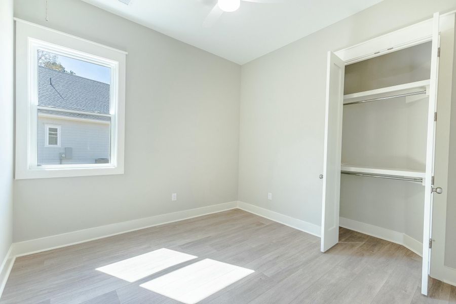 Spacious, unfurnished interior of a new home in , Summerton (Image 14).