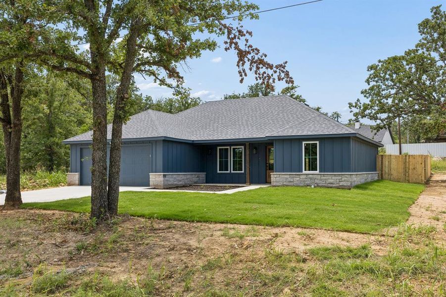 Exterior details and patio area of a home in , Mineral Wells (Image 4). Exterior details and patio area of a home in , Mineral Wells (Image 4).