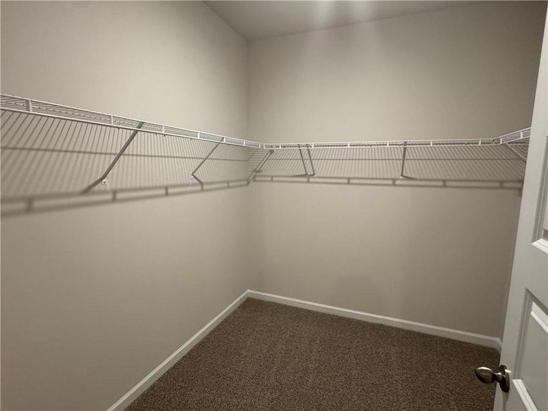 Spacious, unfurnished interior of a new home in Oakchase at Hampton, Hampton (Image 19).