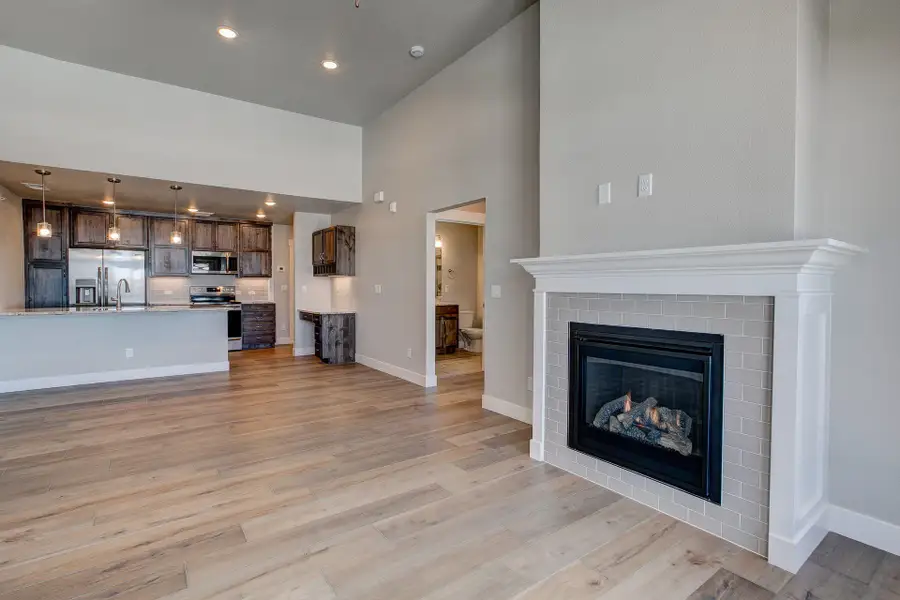 Spacious, unfurnished interior of a new home in The Lakes at Centerra - North Shore Flats, Loveland (Image 5).