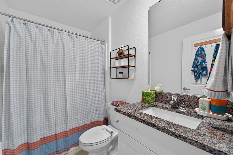 Furnished interior view inside a new home in , Bartow (Image 50).