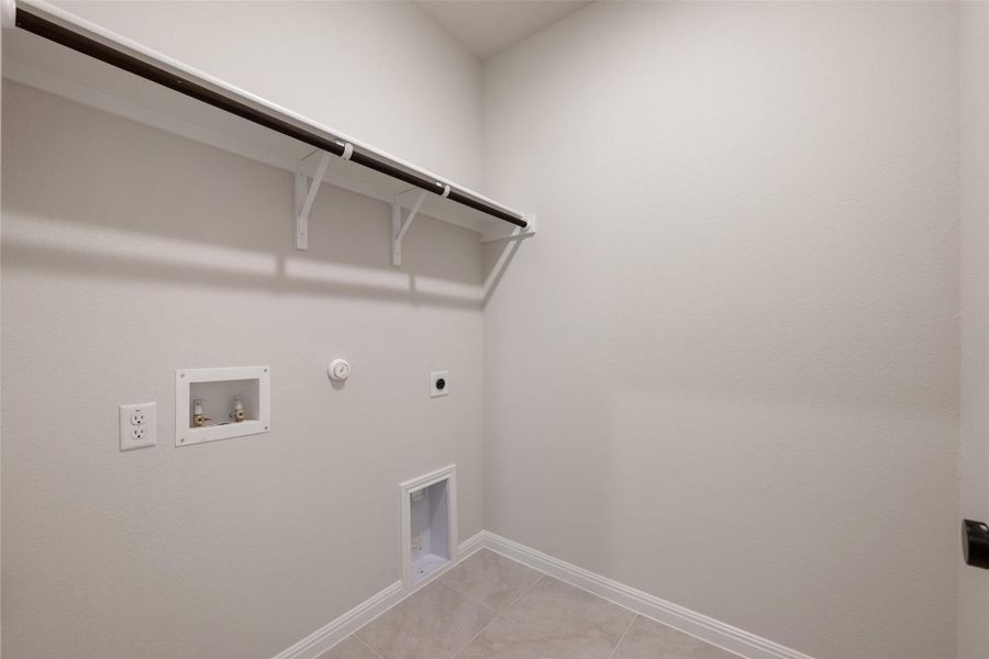 Representative images and renderings are for illustrative purposes. Actual structural options and design finishes of home may vary.