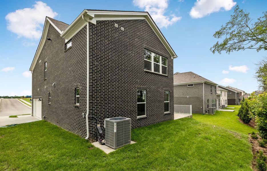 Exterior details and patio area of a home in Devonshire, Mount Juliet (Image 31).