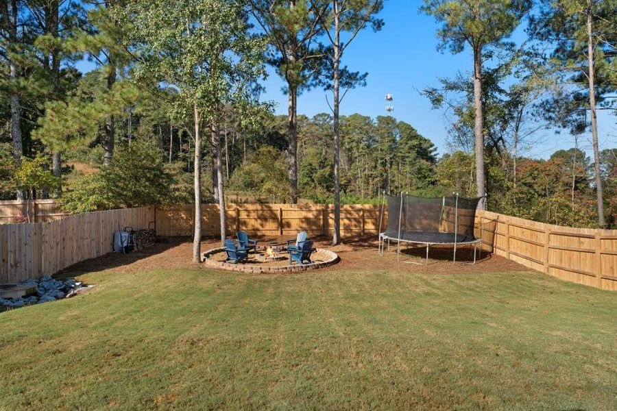 Image 27 of a home in Sycamore Crest.