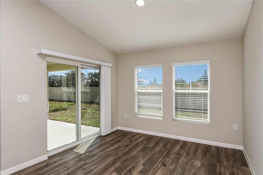 Spacious, unfurnished interior of a new home in Scenic Terrace, Haines City (Image 18).