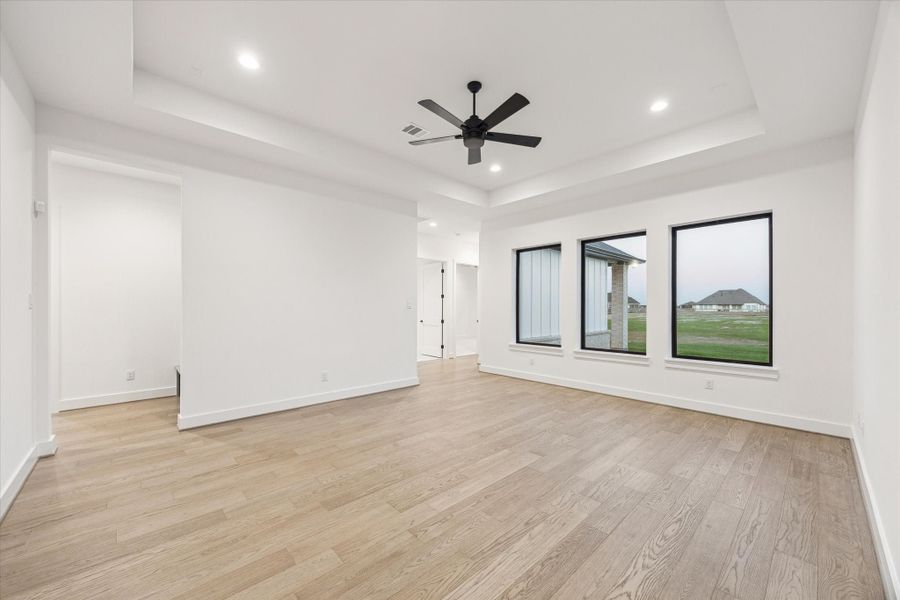 Spacious, unfurnished interior of a new home in Lakeview, Waller (Image 29).