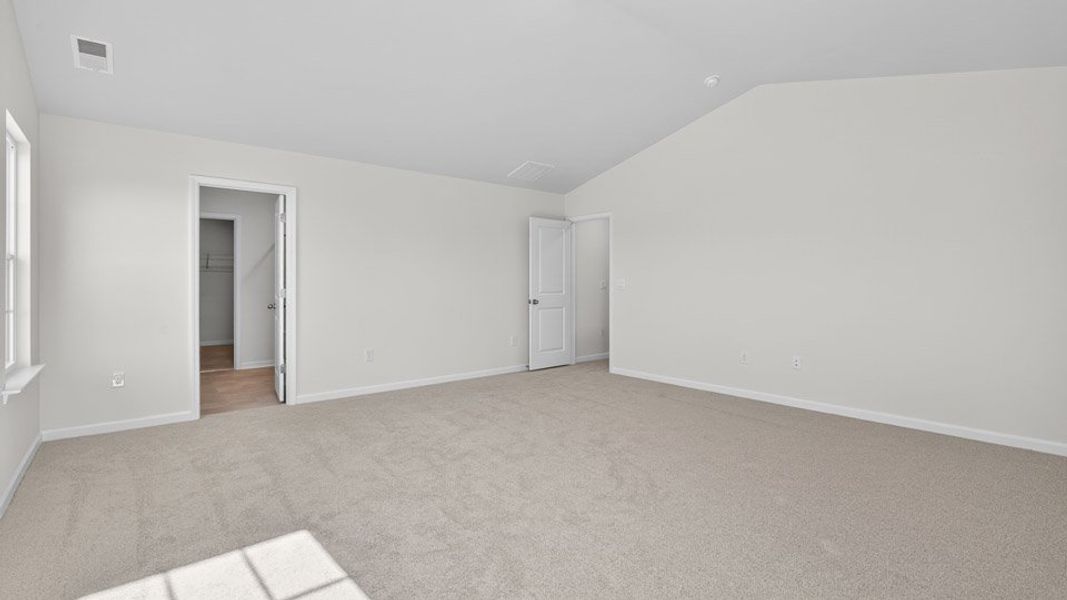 Spacious, unfurnished interior of a new home in Cambridge Park, Mebane (Image 20).
