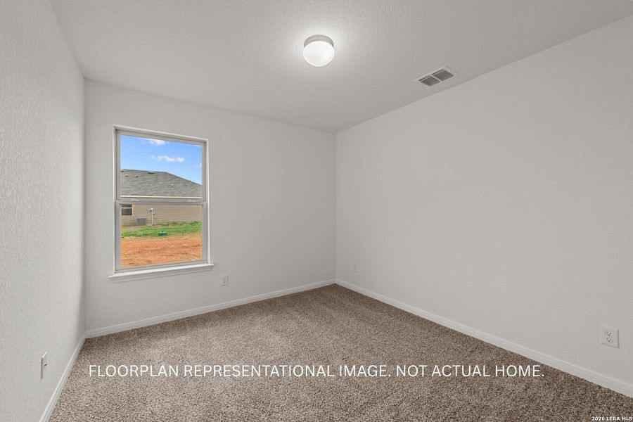 Spacious, unfurnished interior of a new home in Chaparral Ranch, Floresville (Image 12).