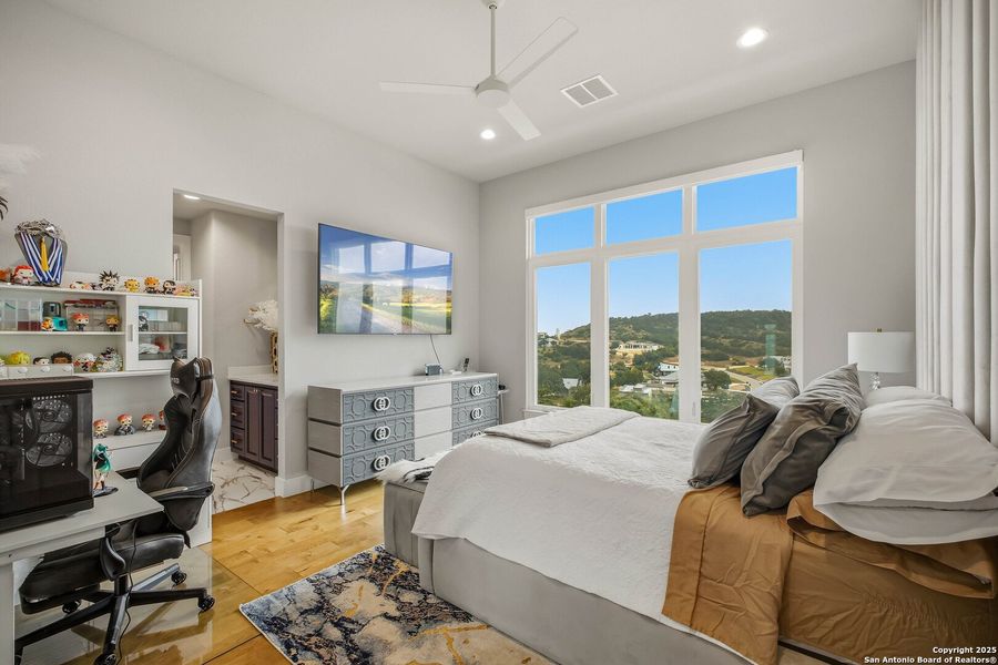 Furnished interior view inside a new home in , San Antonio (Image 81).