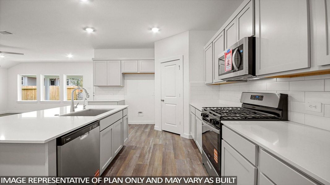 Furnished interior view inside a new home in Chapel Lakes, Montgomery (Image 7).