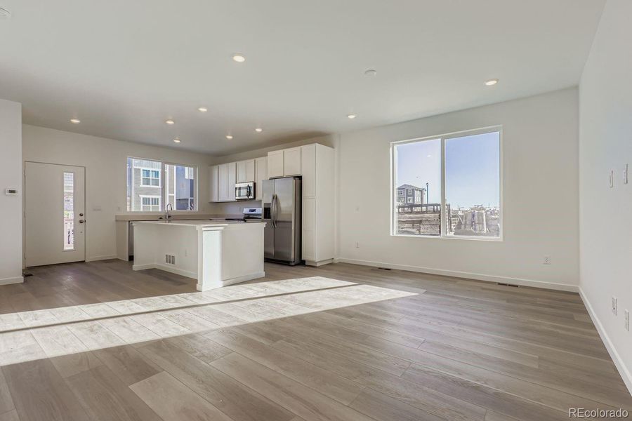 Spacious, unfurnished interior of a new home in Parterre, Thornton (Image 12). Spacious, unfurnished interior of a new home in Parterre, Thornton (Image 12).