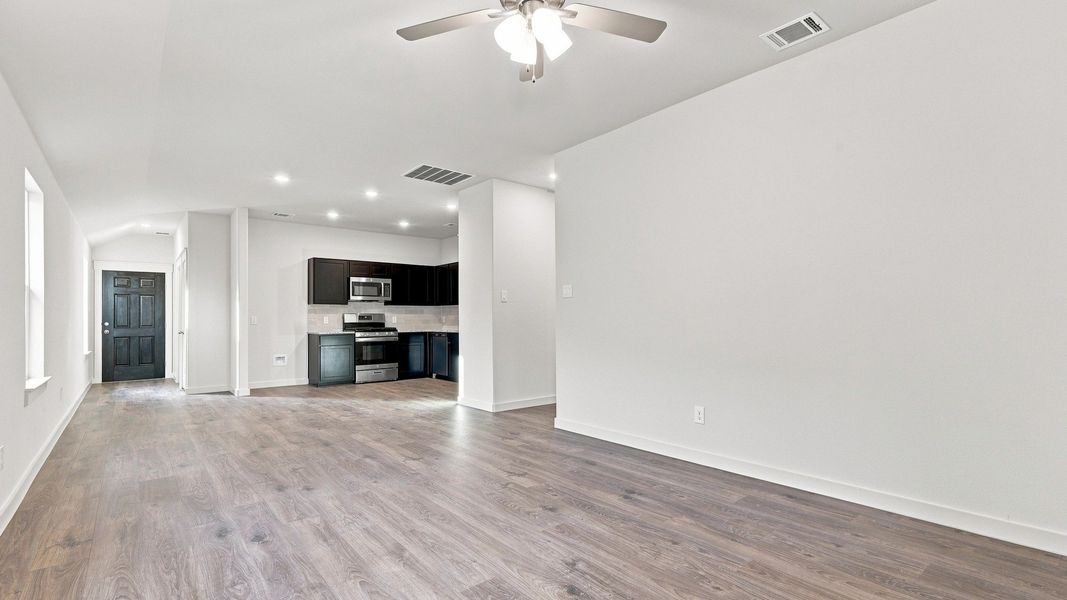 Furnished interior view inside a new home in Walden Pond, Forney (Image 19).