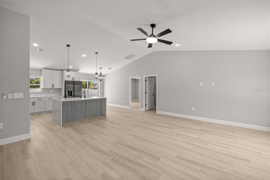 Spacious, unfurnished interior of a new home in , Ocala (Image 23).