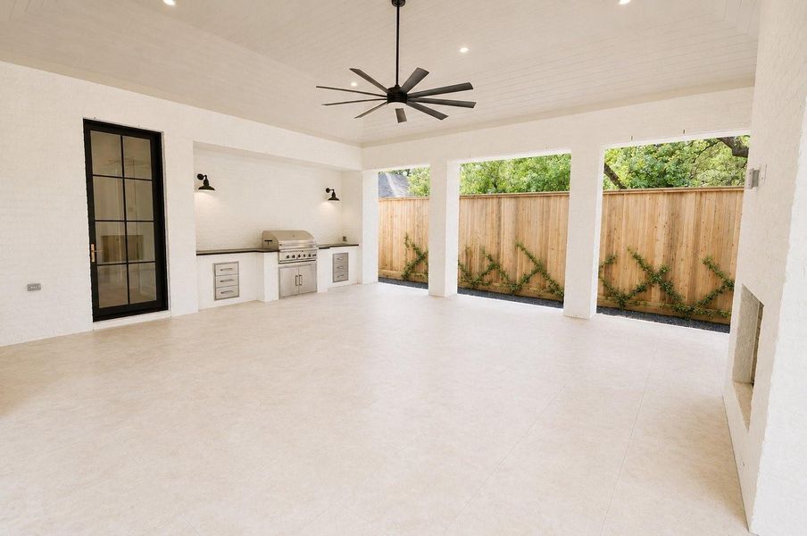 Spacious, unfurnished interior of a new home in , Houston (Image 33).