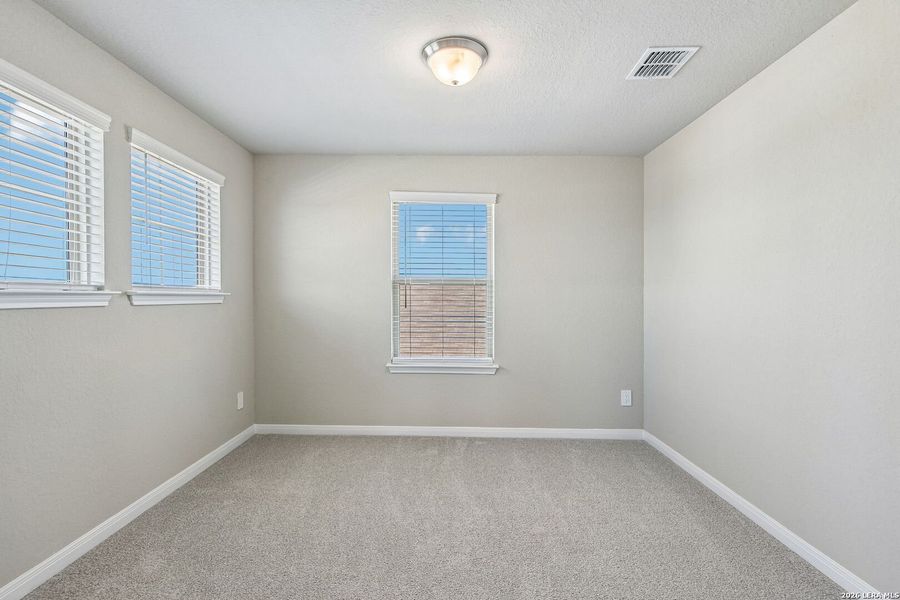 Spacious, unfurnished interior of a new home in Royal Crest, San Antonio (Image 42).