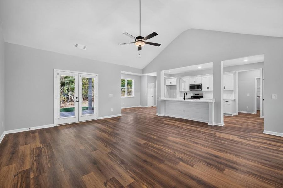 Spacious, unfurnished interior of a new home in , Commerce (Image 28).