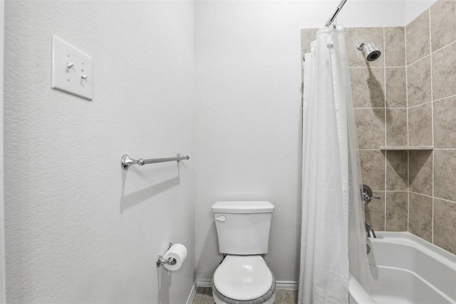 Furnished interior view inside a new home in Chisholm Hills, Cleburne (Image 27).