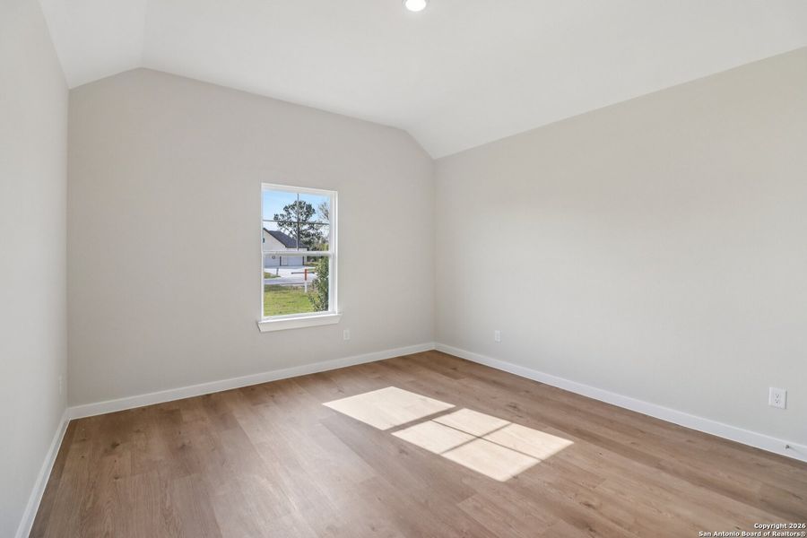 Spacious, unfurnished interior of a new home in Bonita Vista, Pleasanton (Image 9).