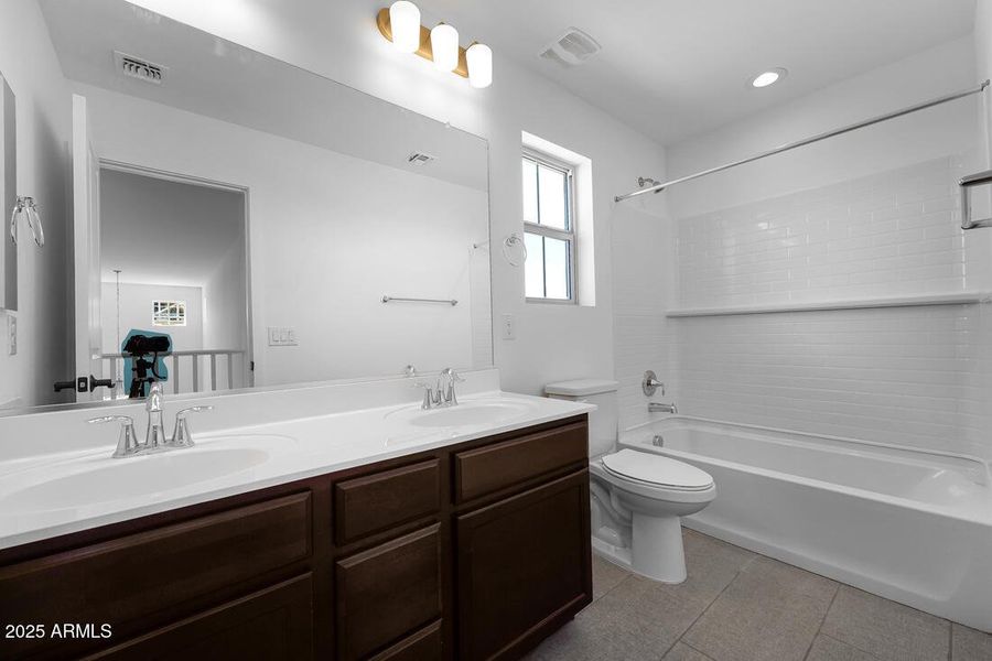 5848 S Hassett - Ready Now