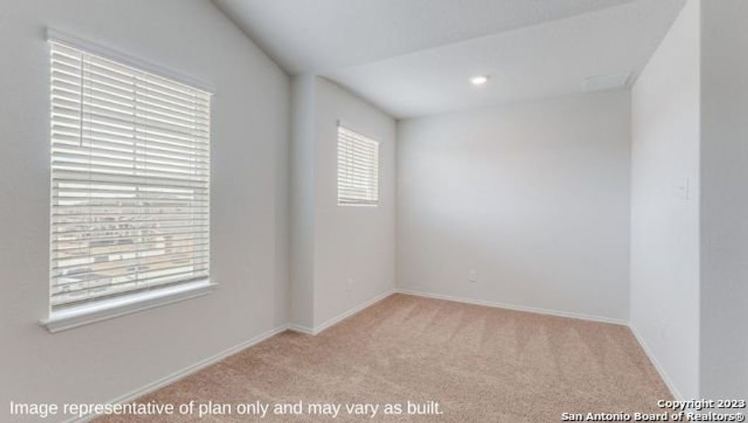 Spacious, unfurnished interior of a new home in Winding Creek, New Braunfels (Image 12).