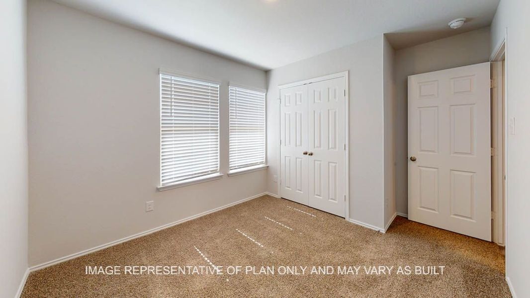 Spacious, unfurnished interior of a new home in Turnbo Ranch Traditions, Killeen (Image 14).