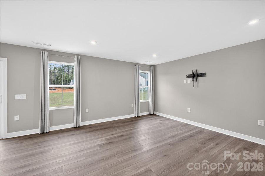 Spacious, unfurnished interior of a new home in Basildon, Lancaster (Image 12).