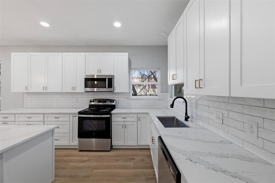 Furnished interior view inside a new home in , Fort Worth (Image 10).