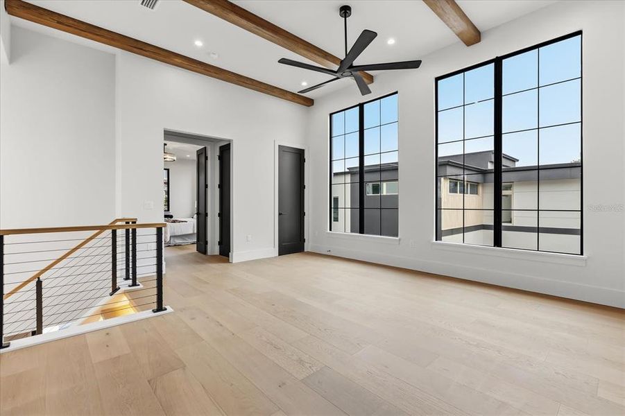 Spacious, unfurnished interior of a new home in , Winter Park (Image 26).