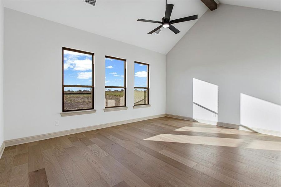 Spacious, unfurnished interior of a new home in Levante - 1 Acre Lots, Waxahachie (Image 17).