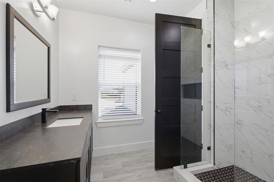 Furnished interior view inside a new home in , Ovilla (Image 8).