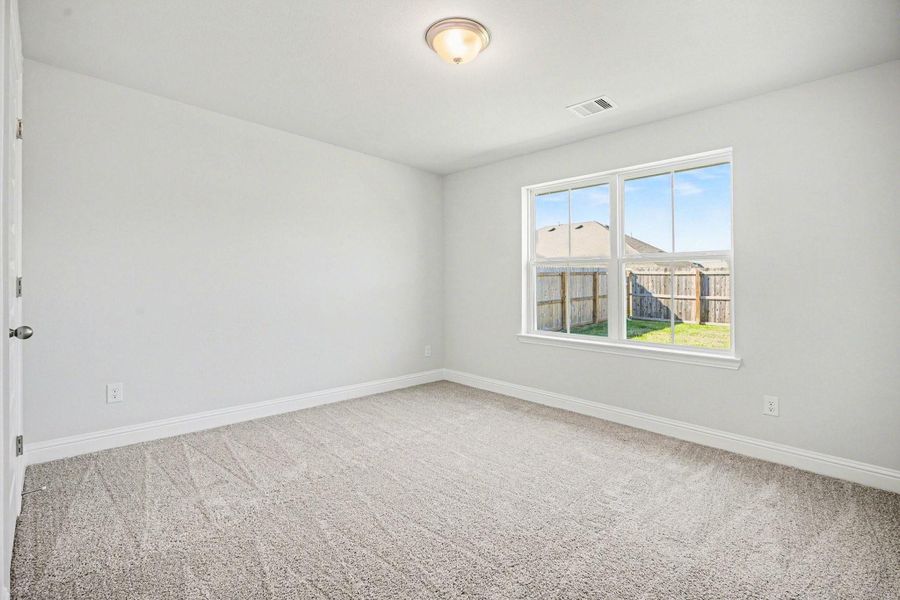 Spacious, unfurnished interior of a new home in Greystone, Angleton (Image 15).