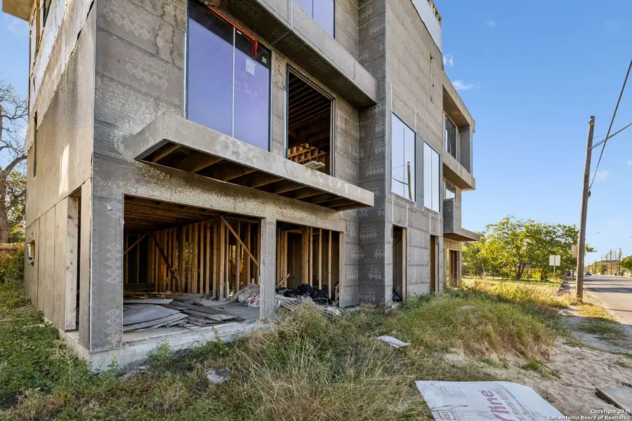 In-progress construction of a new home in , San Antonio, TX (Image 9). In-progress construction of a new home in , San Antonio, TX (Image 9).