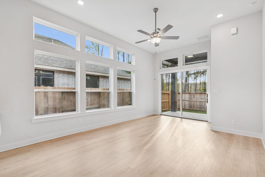 Spacious, unfurnished interior of a new home in The Highlands 40', Porter (Image 12). Spacious, unfurnished interior of a new home in The Highlands 40', Porter (Image 12).