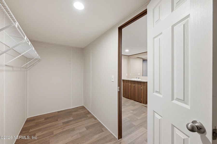 Spacious, unfurnished interior of a new home in , Hastings (Image 20).